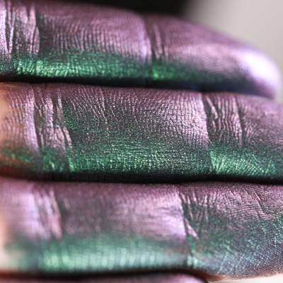  A Song of Mermaids and Tritons - Pigment Machiaj Ama Cameleon