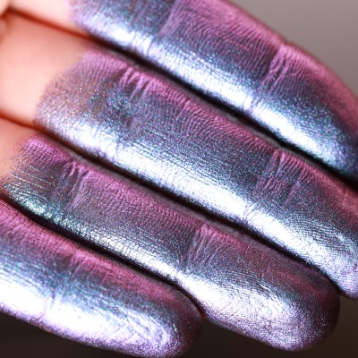 Travelling on Dark Clouds - Pigment Machiaj Ama Cameleon