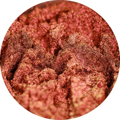 Girl with Gold Eyes - Pigment Machiaj Ama Cameleon