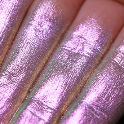 Pages of Lost Words - Pigment Machiaj Ama Cameleon