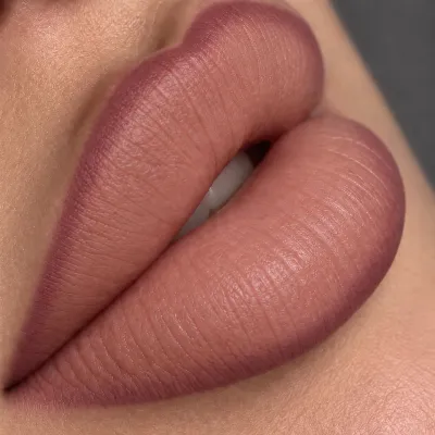 Creion Buze WATERPROOF ANNIE 04 Deep Orchid