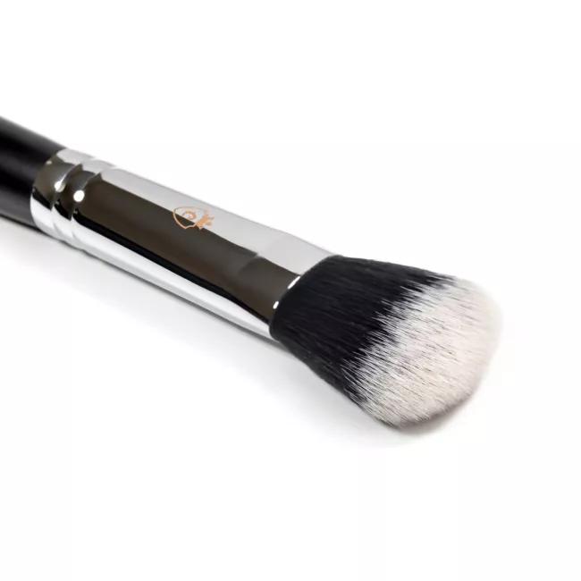 W0710 Dry and liquid correction brush, taklon pile W0710 Dry and liquid correction brush, taklon pile